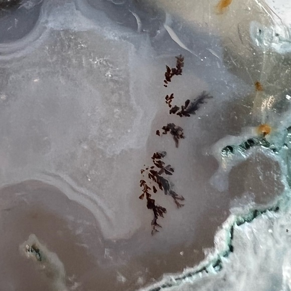 Green Moss Agate Dolphin Carving with Dendritic - Picture 7 of 7